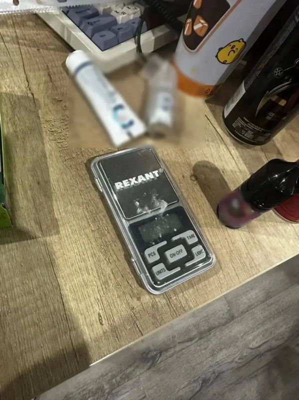 В Сургуте полицейские при помощи БПЛА пресекли попытку сбыта крупной партии наркотиков В Сургуте полицейские при помощи БПЛА пресекли попытку сбыта крупной партии наркотиков