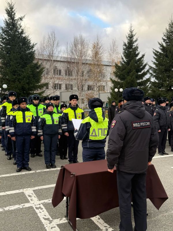 В Центре профессиональной подготовки УМВД России по ХМАО Югре молодые сотрудники полиции приняли Присягу В Центре профессиональной подготовки УМВД России по ХМАО Югре молодые сотрудники полиции приняли Присягу