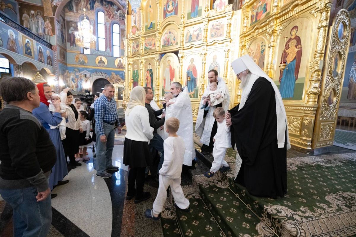 В Югре продолжают традицию поддержки многодетных семей В Югре продолжают традицию поддержки многодетных семей