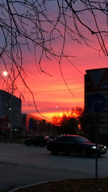 Закат в Сургуте сегодня просто Закат в Сургуте сегодня просто